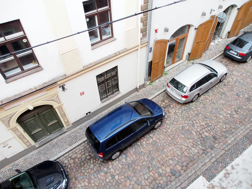 Amber Private Rooms Riga Exterior photo